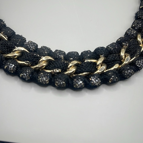GOLD TONE CHOKER NECKLACE WITH BRAIDED BLACK SPARKLY CORDING - Picture 2 of 3